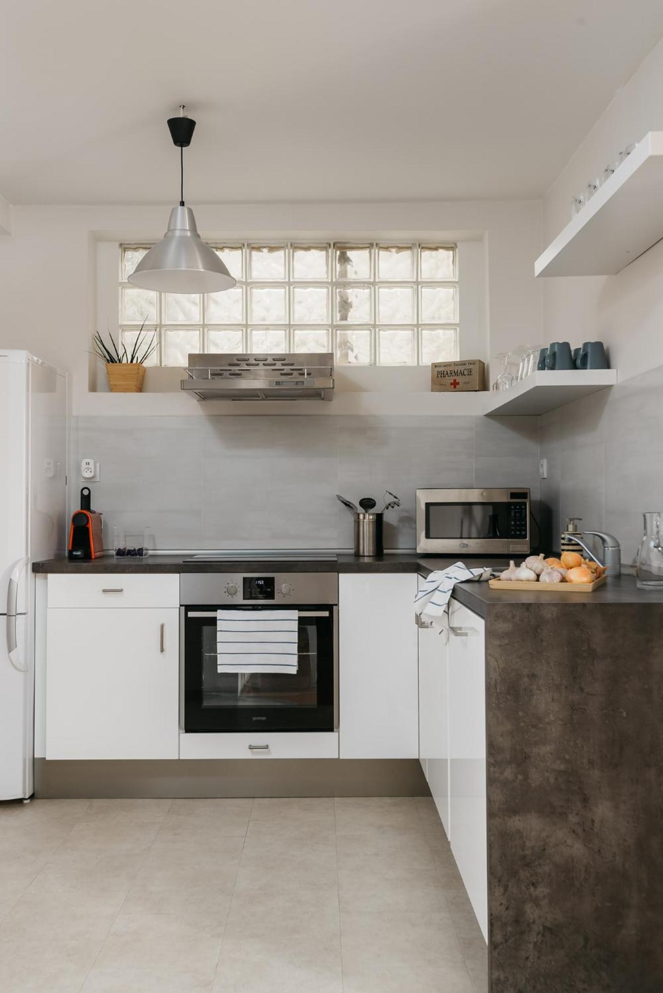 Roy 2 Bdr Apartment With Prague Castle View, Parking & Ac Exteriör bild