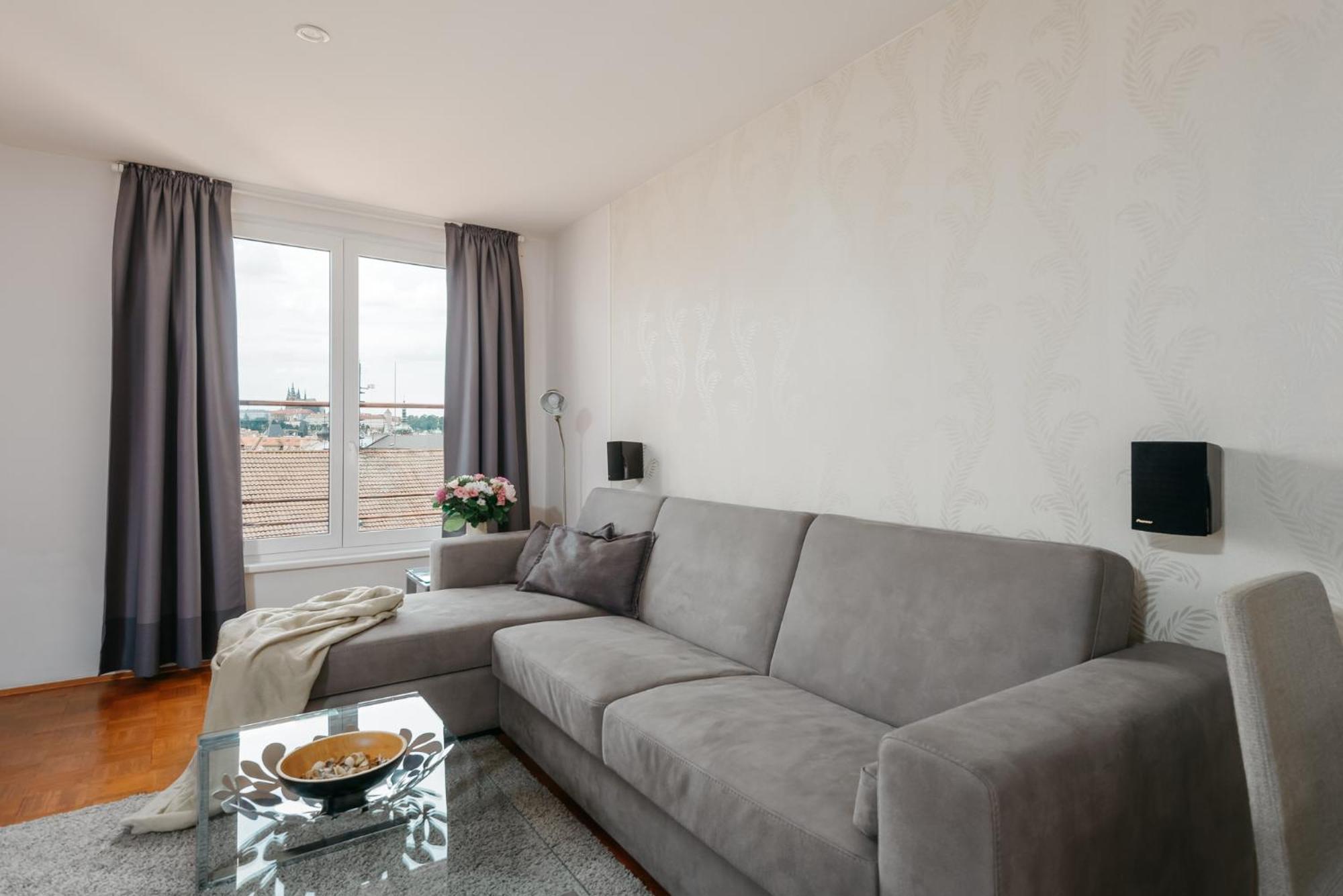 Roy 2 Bdr Apartment With Prague Castle View, Parking & Ac Exteriör bild